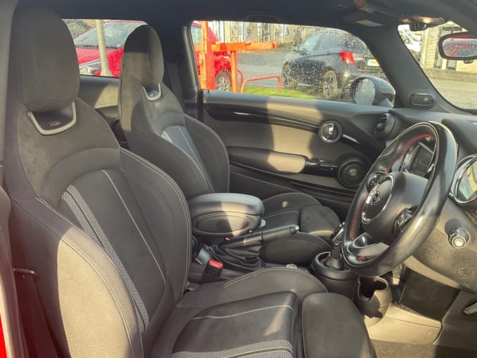 2025 Mini Hatch