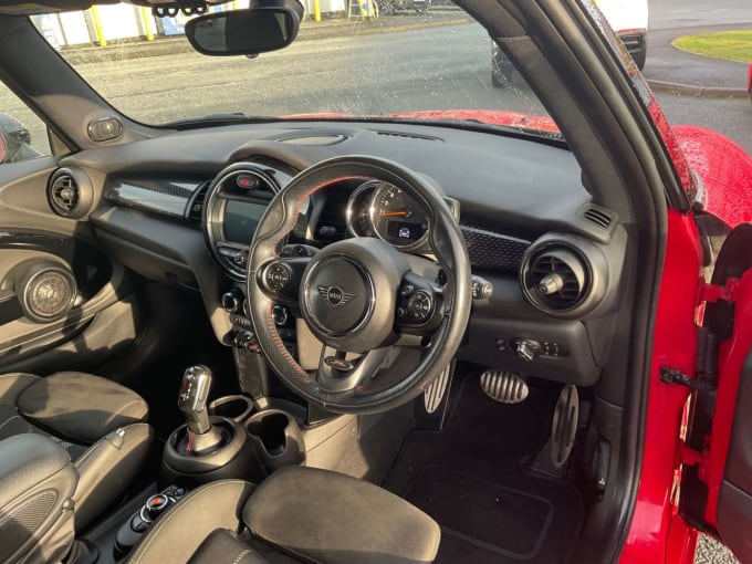 2025 Mini Hatch
