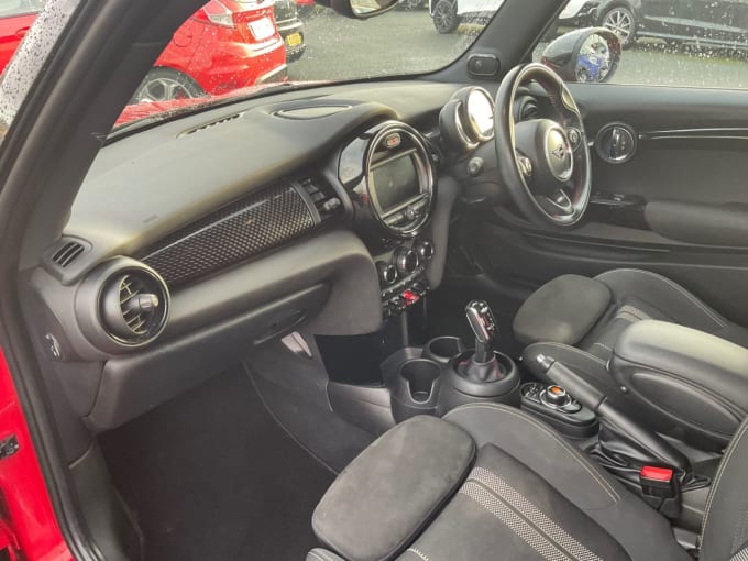 2025 Mini Hatch