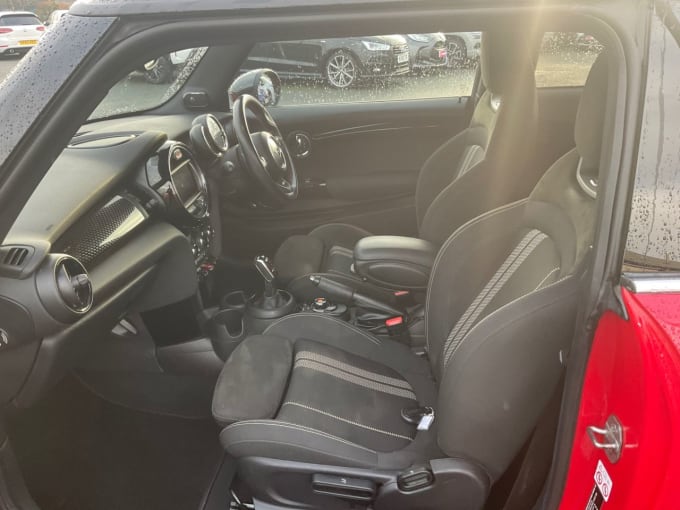 2025 Mini Hatch