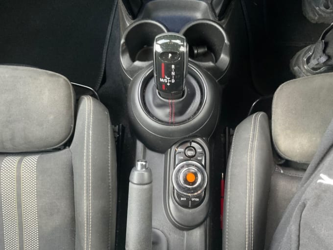 2025 Mini Hatch