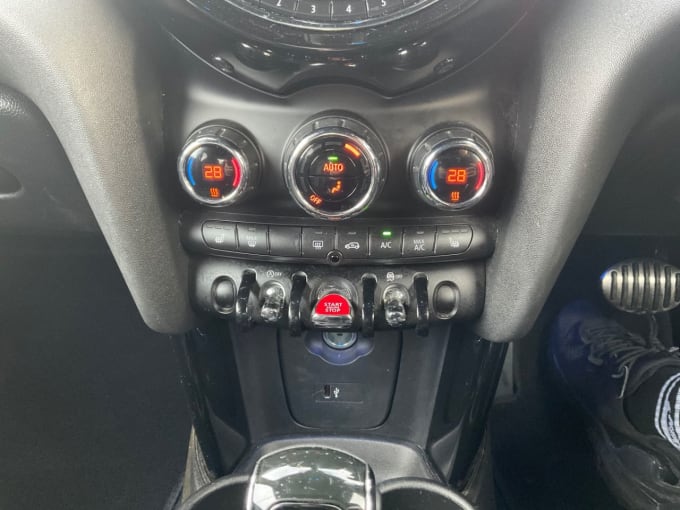 2025 Mini Hatch