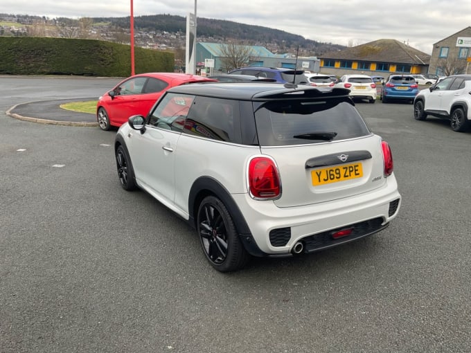 2025 Mini Hatch