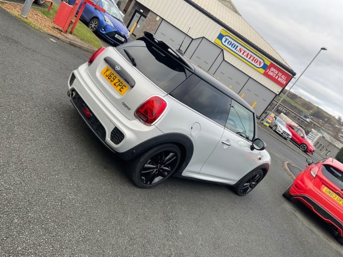 2025 Mini Hatch