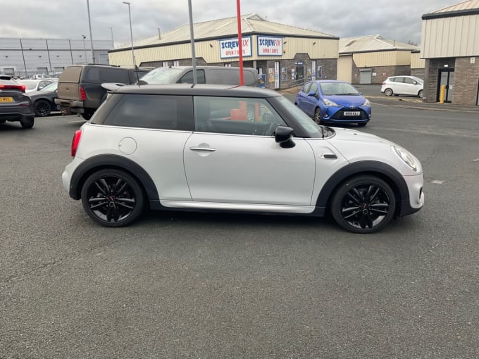 2025 Mini Hatch