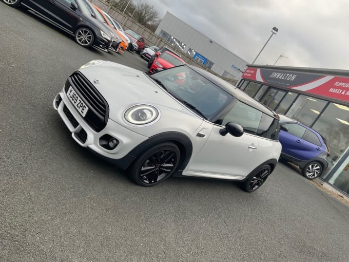2025 Mini Hatch