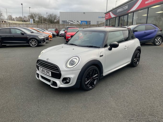 2025 Mini Hatch