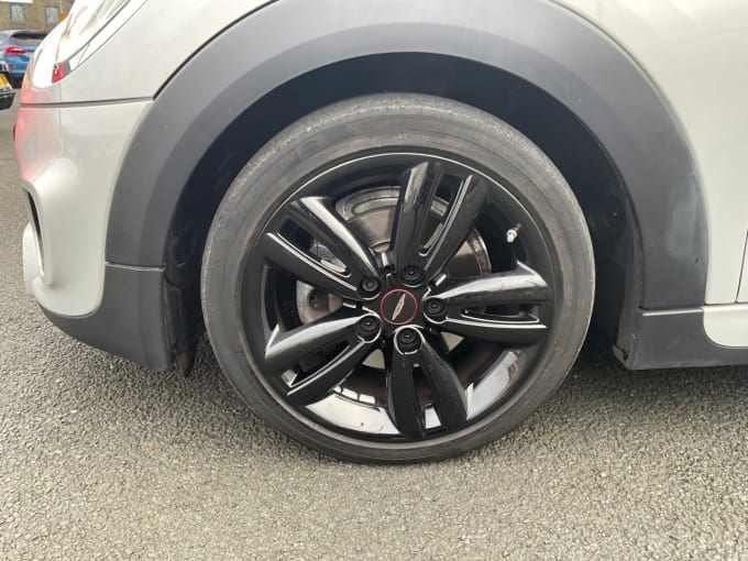 2025 Mini Hatch