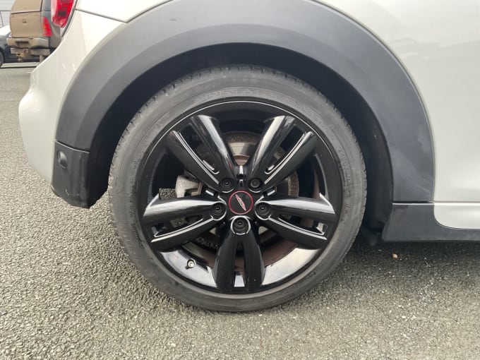 2025 Mini Hatch