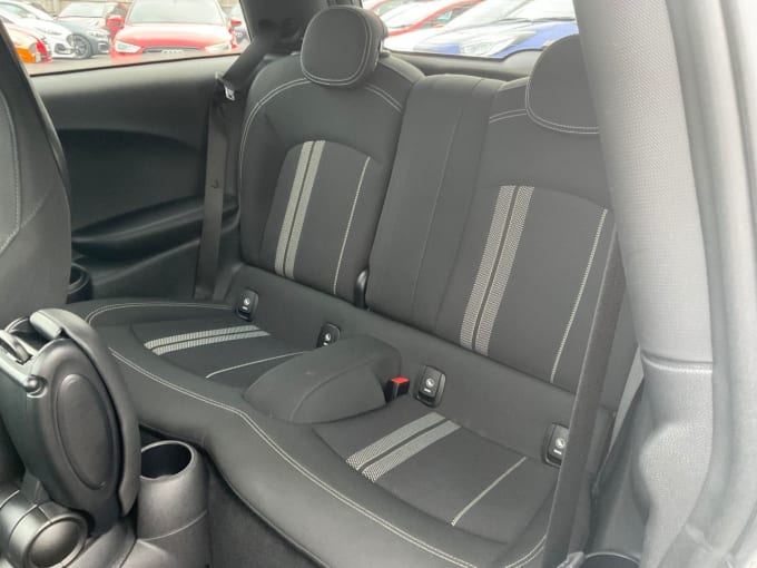 2025 Mini Hatch