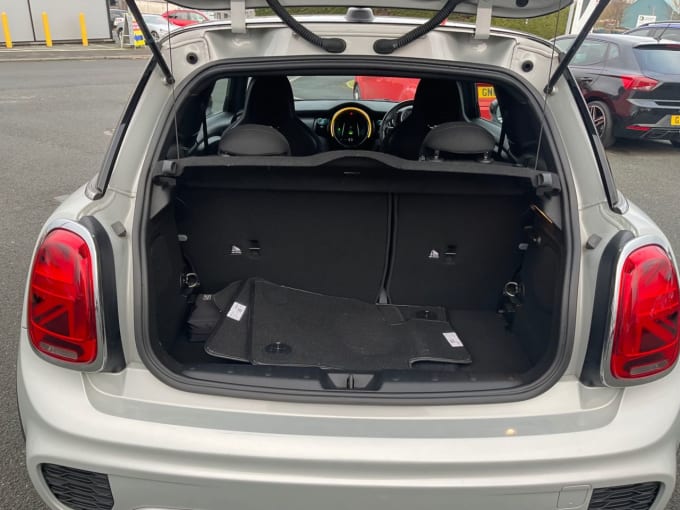 2025 Mini Hatch