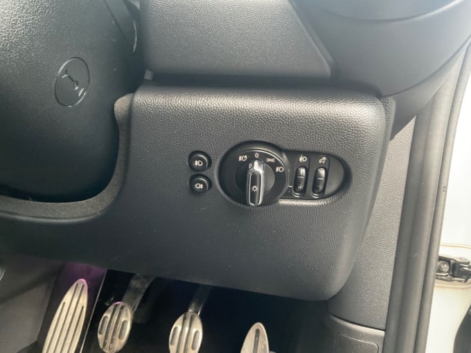 2025 Mini Hatch