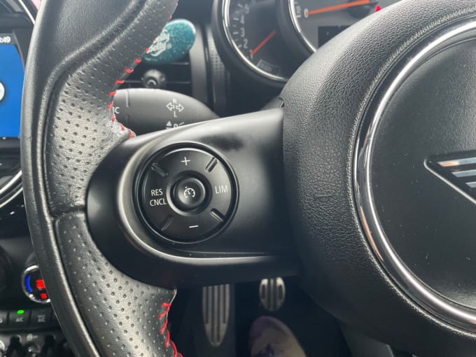 2025 Mini Hatch