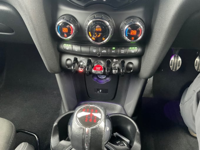 2025 Mini Hatch