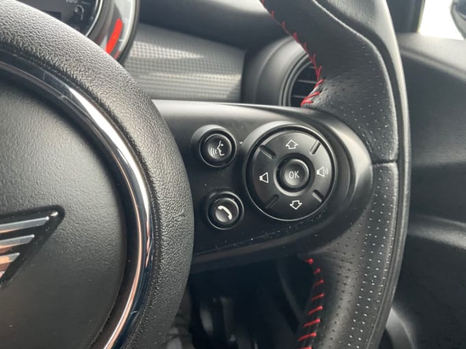 2025 Mini Hatch