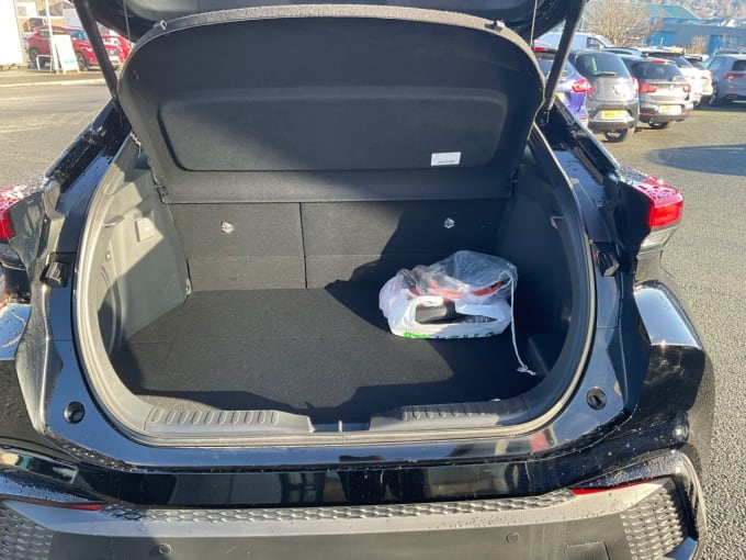 2025 Toyota C-hr