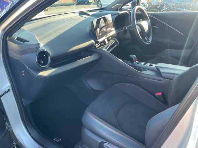 2025 Toyota C-hr