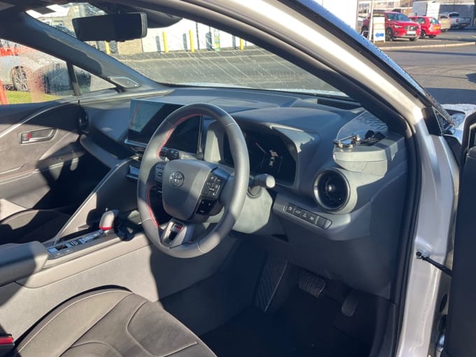 2025 Toyota C-hr