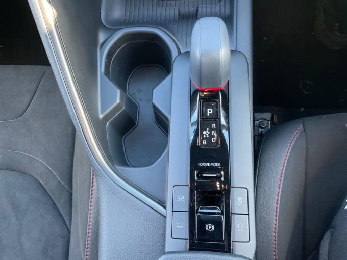 2025 Toyota C-hr