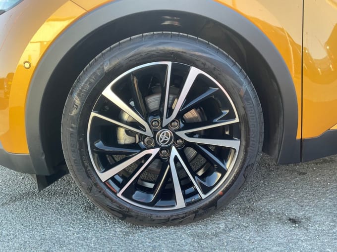 2025 Toyota C-hr