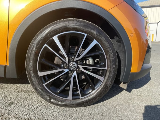 2025 Toyota C-hr