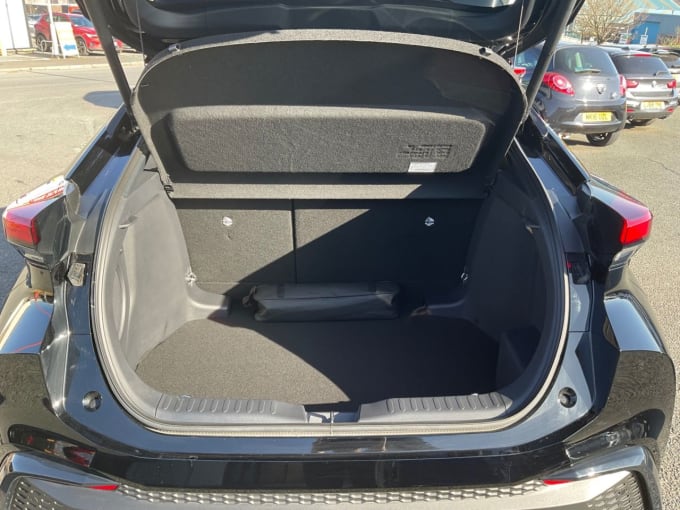 2025 Toyota C-hr