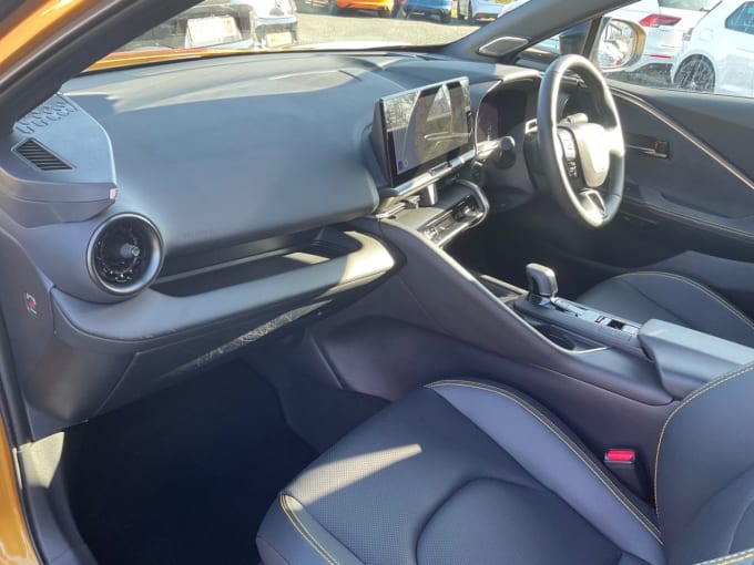 2025 Toyota C-hr