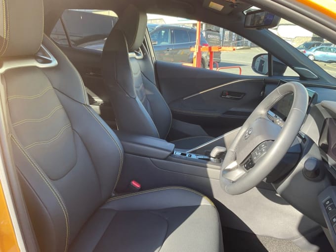 2025 Toyota C-hr