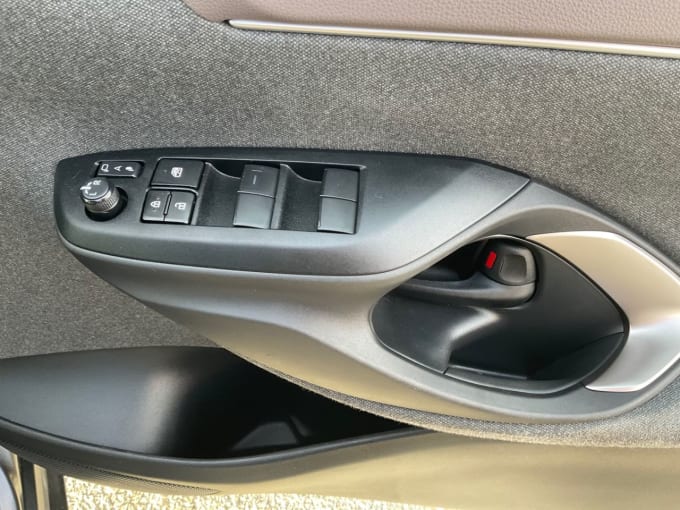 2025 Toyota Yaris Cross