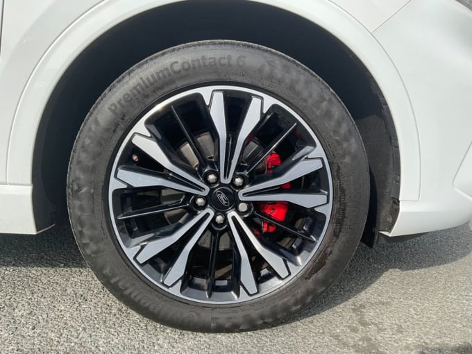 2025 Ford Kuga