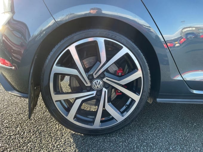 2025 Volkswagen Golf