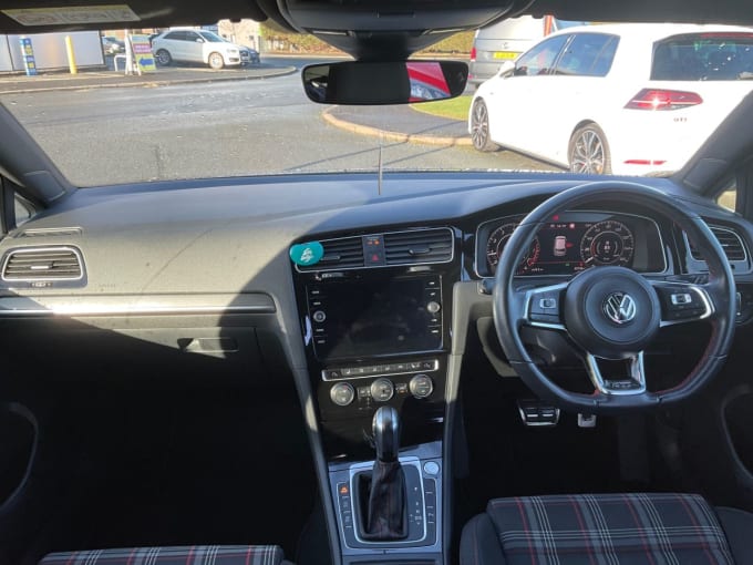 2025 Volkswagen Golf