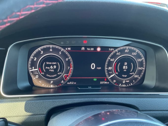 2025 Volkswagen Golf