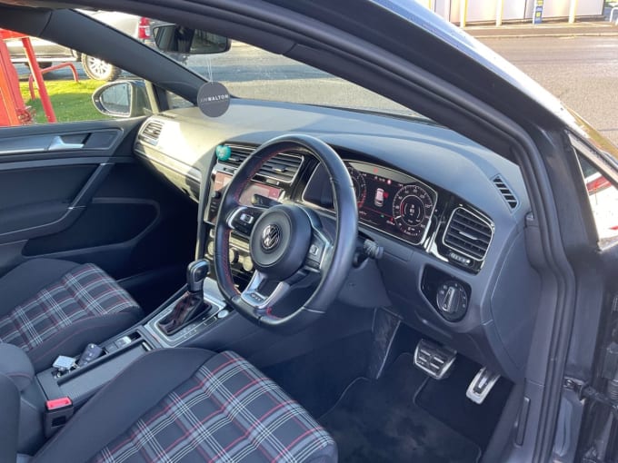 2025 Volkswagen Golf
