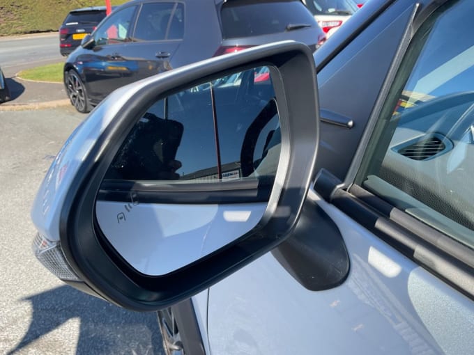 2025 Toyota Yaris Cross