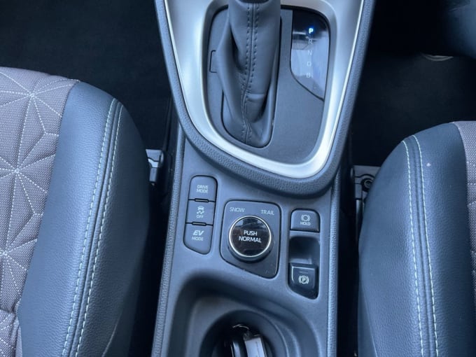 2025 Toyota Yaris Cross