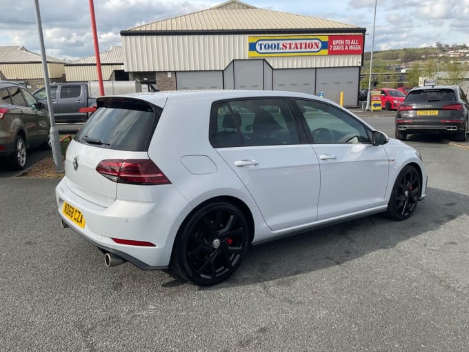 2025 Volkswagen Golf