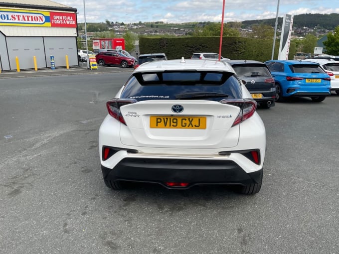 2025 Toyota C-hr
