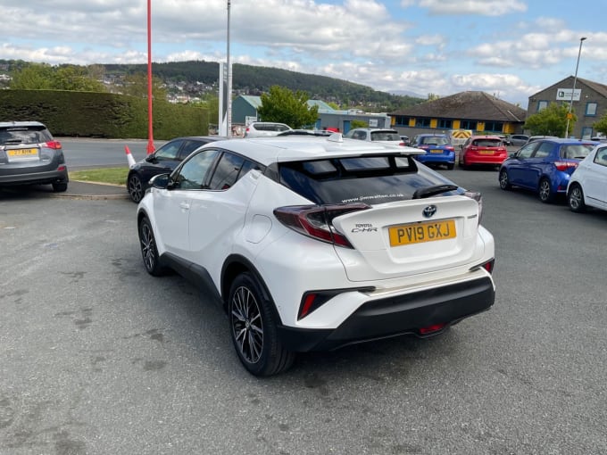 2025 Toyota C-hr