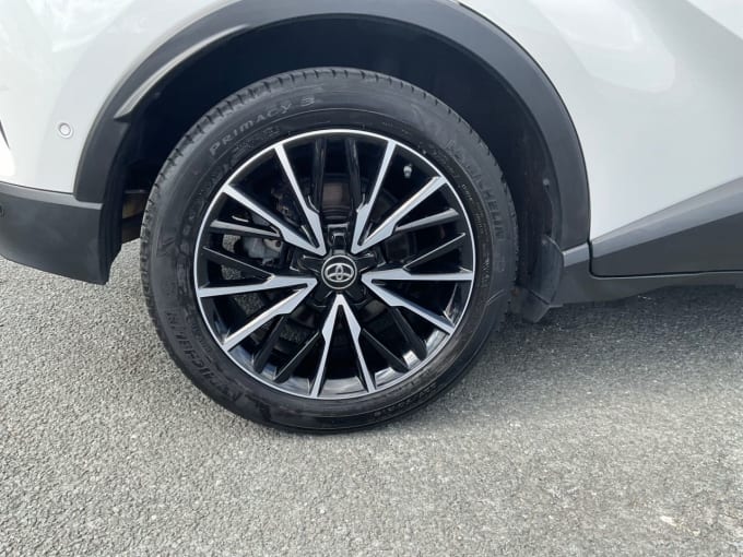 2025 Toyota C-hr