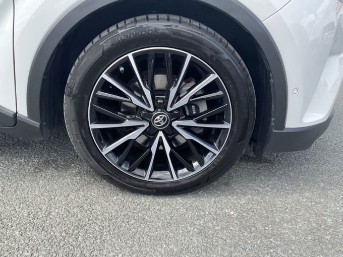 2025 Toyota C-hr