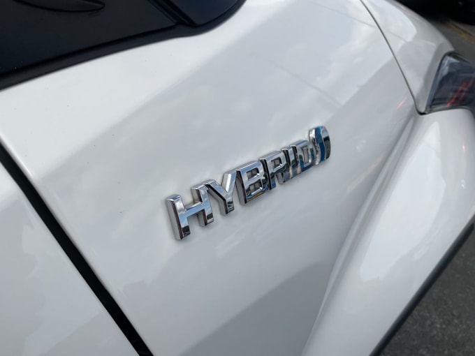 2025 Toyota C-hr