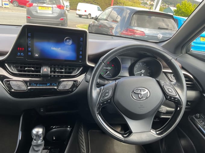 2025 Toyota C-hr