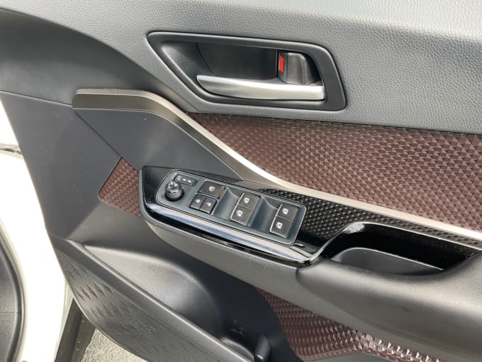 2025 Toyota C-hr