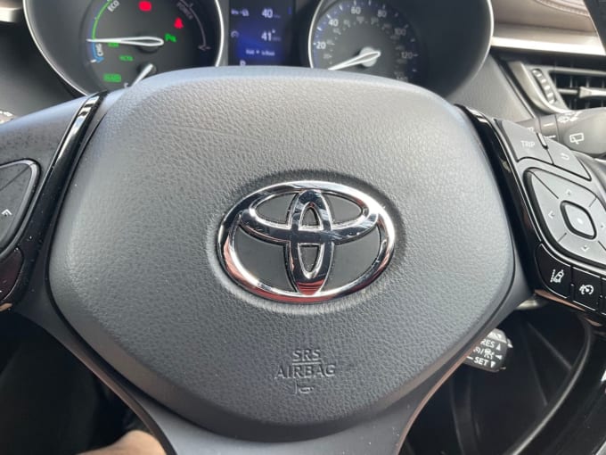 2025 Toyota C-hr