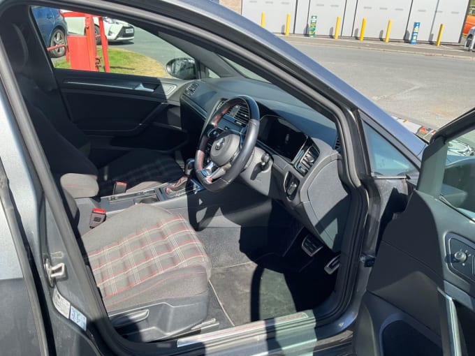 2025 Volkswagen Golf