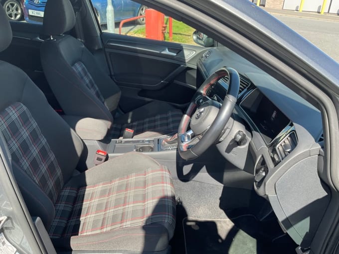 2025 Volkswagen Golf