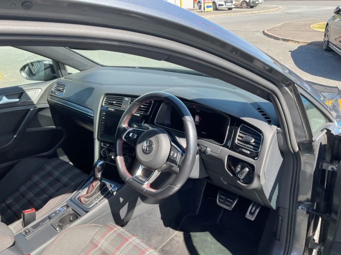 2025 Volkswagen Golf