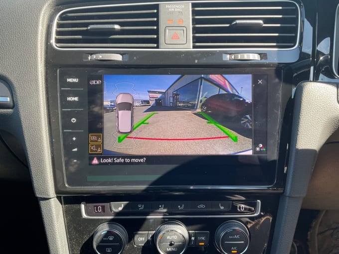 2025 Volkswagen Golf