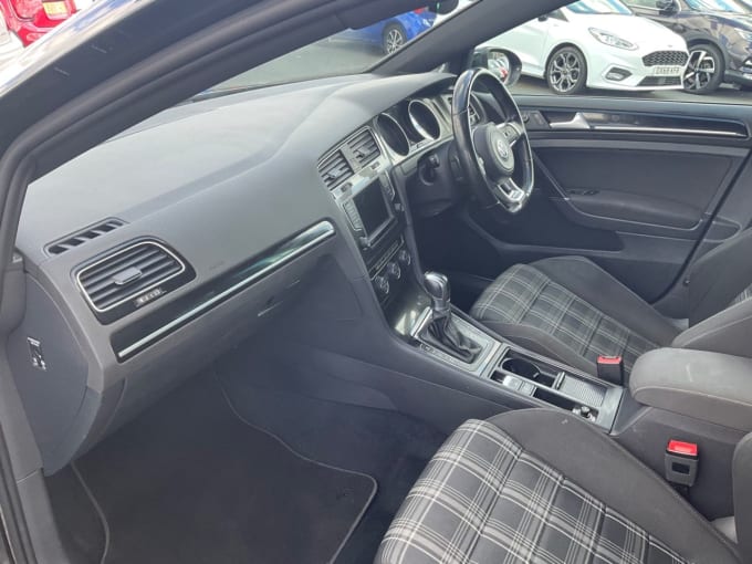 2025 Volkswagen Golf